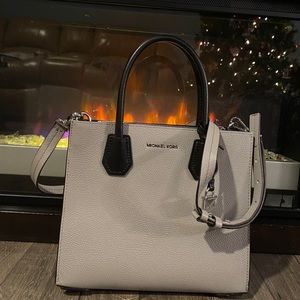 NWT 🔥 Michael Kors purse